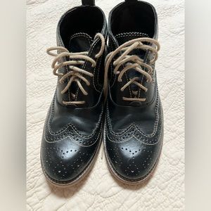 Menswear style lace up boots!